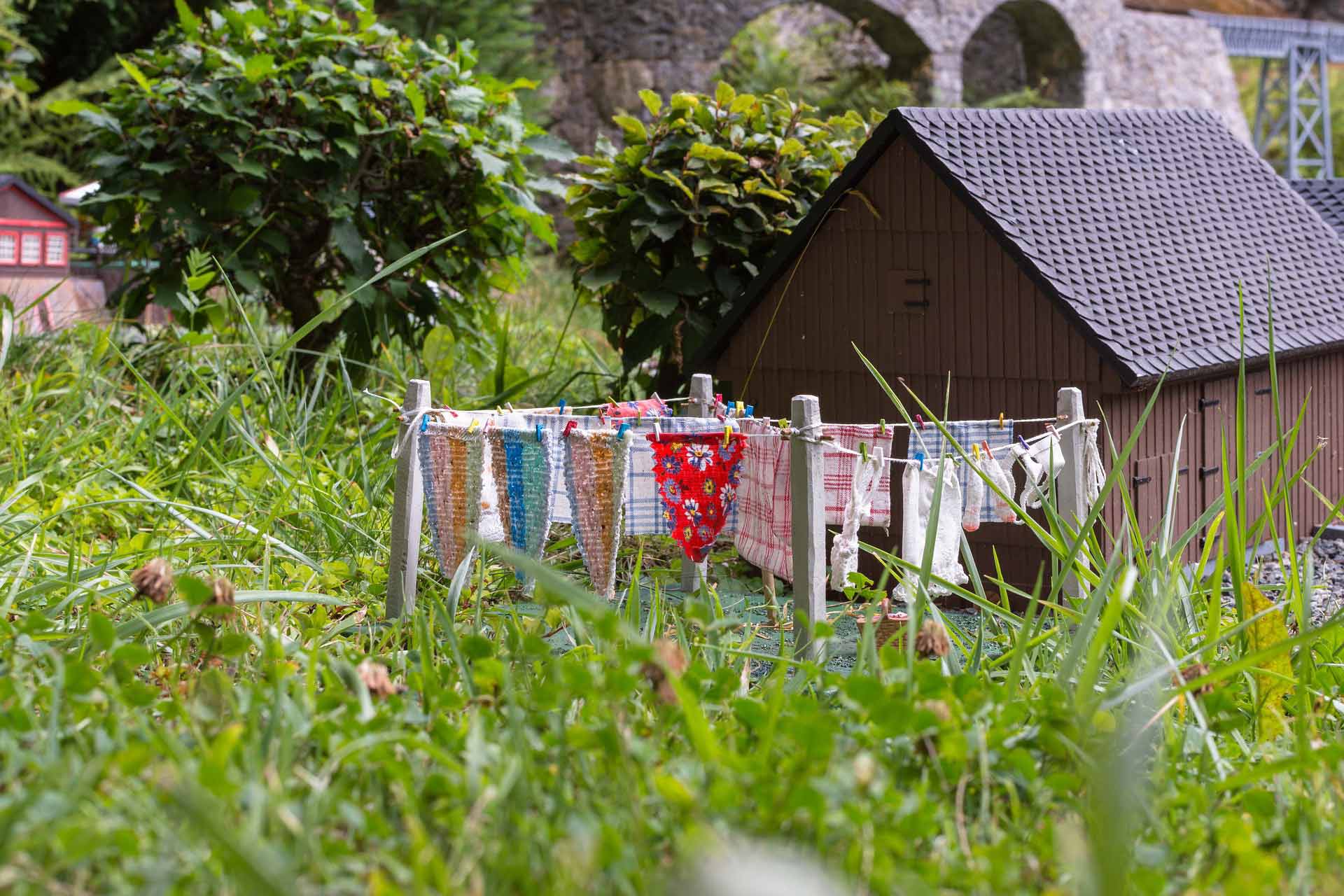 Das Klein Erzgebirge in Oerden bietet eine faszinierende Miniaturwelt mit liebevoll gestalteten Landschaften und Gebäuden, die die Besucher in eine vergangene Ära entführen.